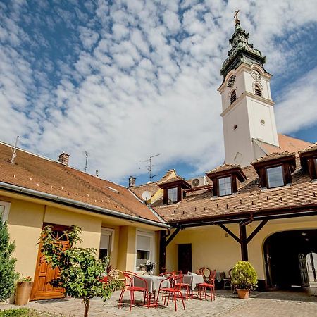 Riviera Rooms Vendegszobak Mosonmagyaróvár Dış mekan fotoğraf