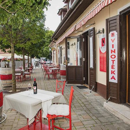 Riviera Rooms Vendegszobak Mosonmagyaróvár Dış mekan fotoğraf