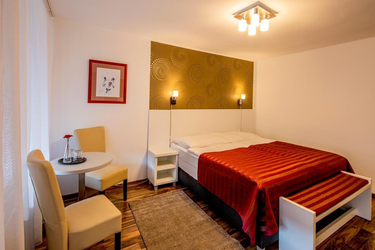 Riviera Rooms Vendegszobak Mosonmagyaróvár Dış mekan fotoğraf